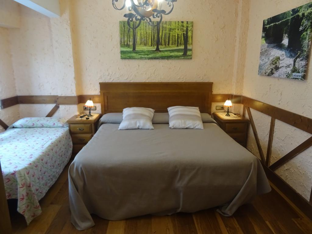 Casa Rural Arratzain Guest House Usúrbil Екстериор снимка